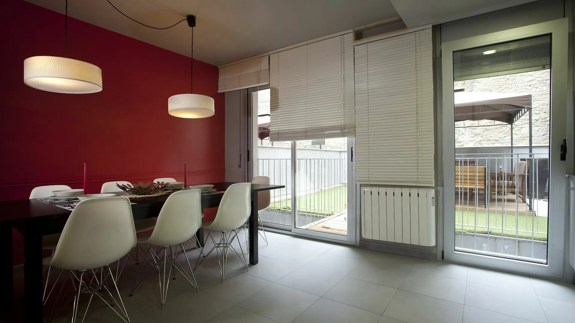 Apartamentos Plaza Espana 바르셀로나 0*,