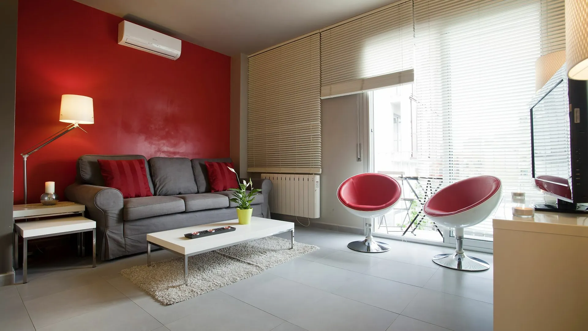Apartamentos Plaza Espana 바르셀로나